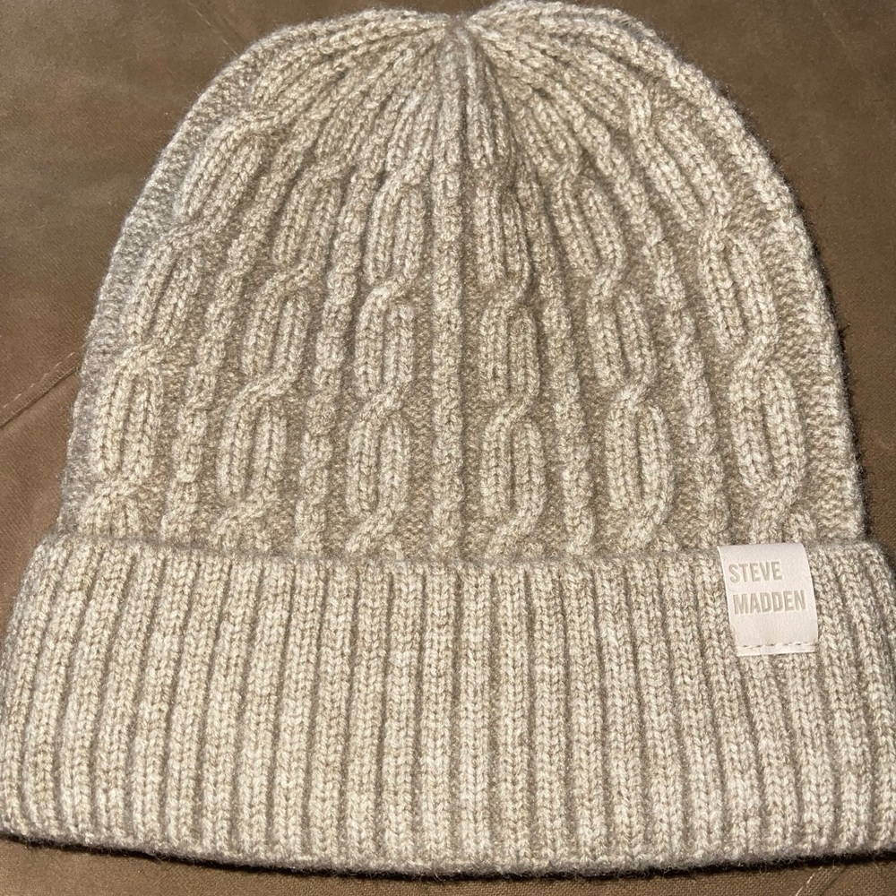 NWOT Steve Madden Hat